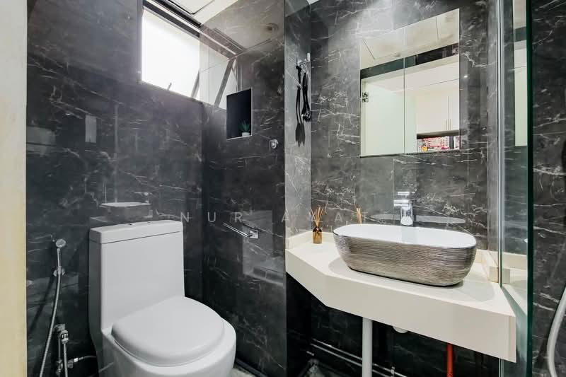 86 Telok Blangah Heights, 86 Telok Blangah Heights, 3 Bedrooms, 980 sqft, HDB Flat For Sale, by Nur Ayat, 500215626 - Bathroom - PropertyGuru.com.sg