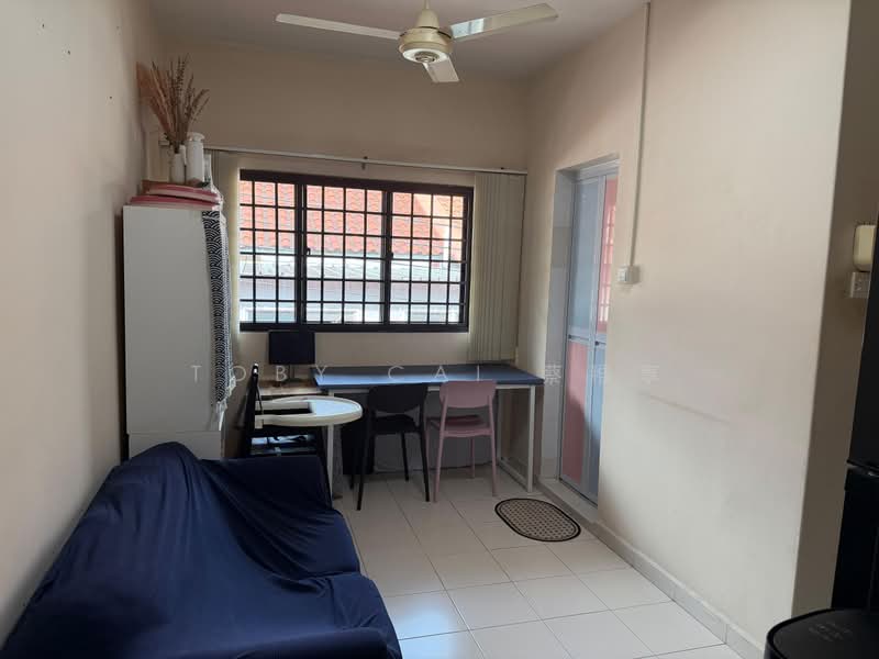 Thomson Garden Estate, , 2 Bedrooms, 650 sqft, Corner Terrace For Rent, by Toby Cai 蔡稚享, 500215627 - Lounge Area - PropertyGuru.com.sg