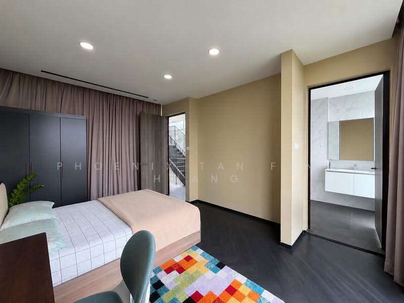 3.5 Storey Modern beach facing detached with lift . Cheap bungalow under 4million, Pasir Ris / Tampines, 6 Bedrooms, 8,000 sqft, Detached House For Sale, by Phoenix Tan Feng Huang, 500215633 - Bedroom - PropertyGuru.com.sg