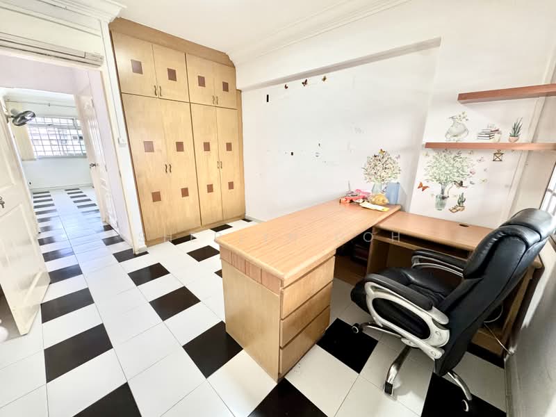 635 Pasir Ris Drive 1, 635 Pasir Ris Drive 1, 3 Bedrooms, 1,119 sqft, HDB Flat For Sale, by Sherlyn Goh, 500215634 - Study - PropertyGuru.com.sg