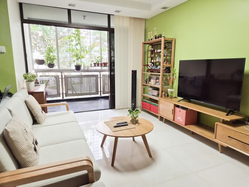 202A Compassvale Drive, 202A Compassvale Drive, 3 Bedrooms, 1,399 sqft, HDB Flat For Sale, by Soon Wei Jie, 500215636 - Living Room - PropertyGuru.com.sg