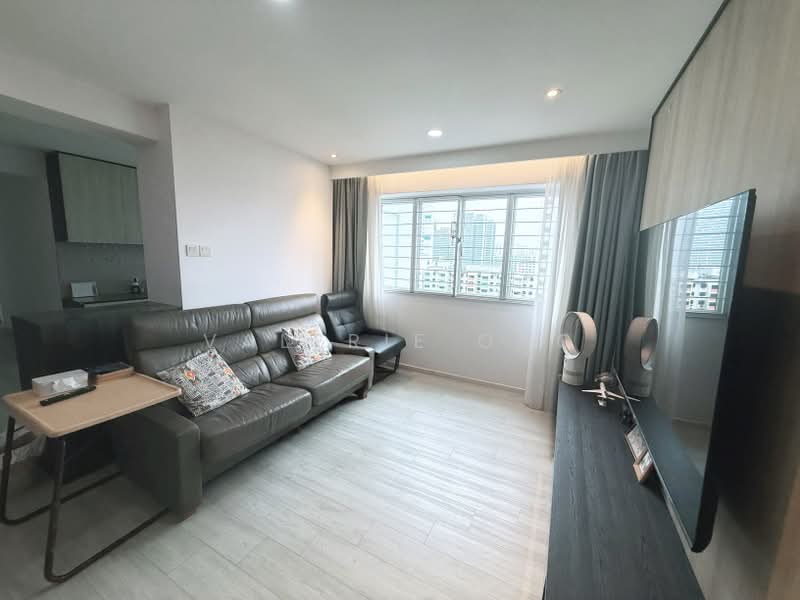 7 Lorong 7 Toa Payoh, 7 Lorong 7 Toa Payoh, 3 Bedrooms, 1,292 sqft, HDB Flat For Sale, by Valerie Ong, 500215637 - Living Room - PropertyGuru.com.sg