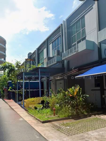 <Ground Level> Toh Guan B2 Factory/ Carpentry/ Engineering/ Car Workshop, , 6,232 sqft, Factory / Workshop (B2) For Rent, by Liong Phang Fei, 500215639 - Exterior - CommercialGuru.com.sg