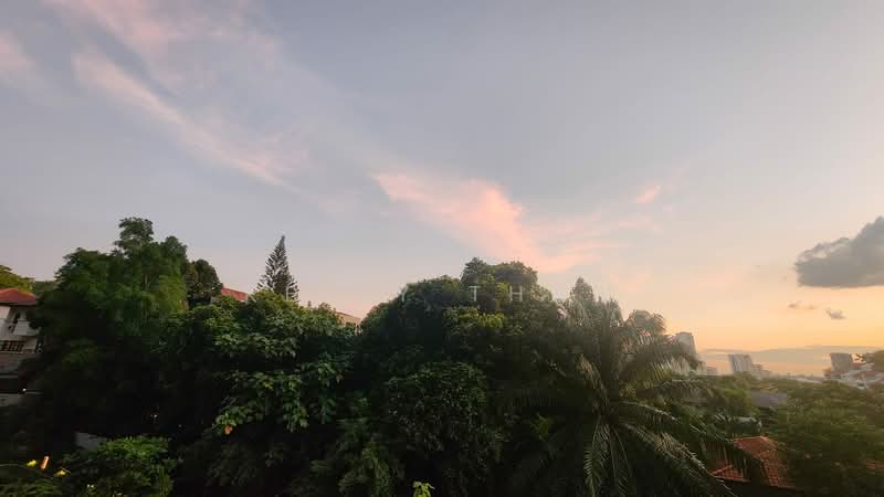 KI Residences At Brookvale, 14 Brookvale Drive, 3 Bedrooms, 861 sqft, Condominium For Sale, by Kelly Tham, 500215644 - Sunset from Balcony - PropertyGuru.com.sg