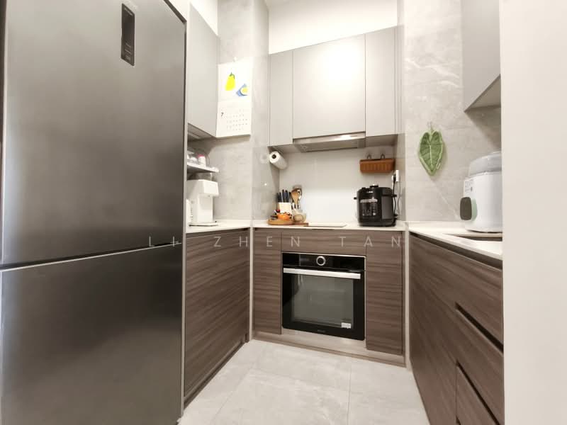 Stirling Residences, 21 Stirling Road, 2 Bedrooms, 635 sqft, Condominium For Sale, by Li Zhen Tan, 500215649 - Kitchen - PropertyGuru.com.sg