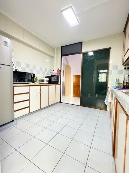 231 Bishan Street 23, 231 Bishan Street 23, 4 Bedrooms, 1,593 sqft, HDB Flat For Sale, by Melina Yap, 500215659 - Kitchen - PropertyGuru.com.sg