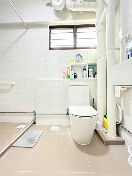 231 Bishan Street 23, 231 Bishan Street 23, 4 Bedrooms, 1,593 sqft, HDB Flat For Sale, by Melina Yap, 500215659 - Bathroom - PropertyGuru.com.sg