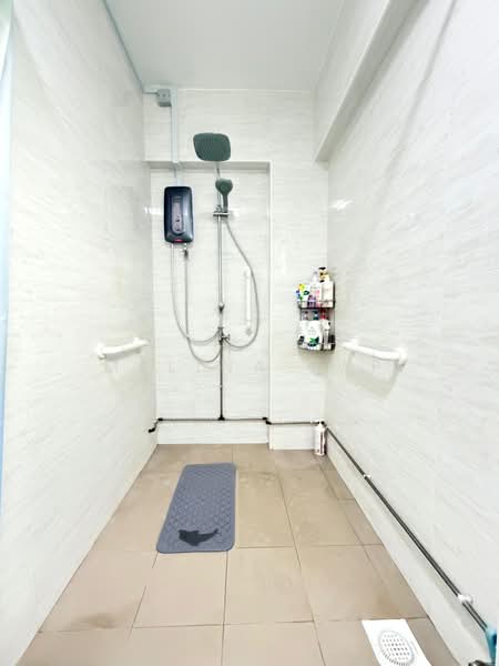 231 Bishan Street 23, 231 Bishan Street 23, 4 Bedrooms, 1,593 sqft, HDB Flat For Sale, by Melina Yap, 500215659 - Bathroom - PropertyGuru.com.sg