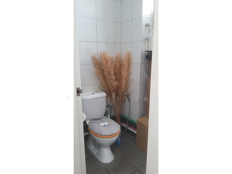 Northstar @ Amk, 7030 Ang Mo Kio Avenue 5, 538 sqft, Light Industrial (B1) For Sale, by Tan Jilian, 500215662 - Built-in Toilet - CommercialGuru.com.sg