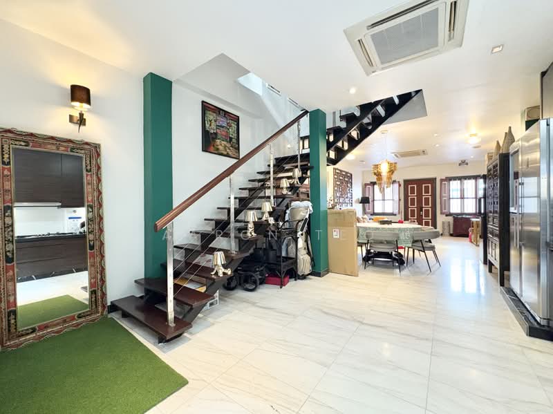 4 Spottiswoode Park Road, Spottiswoode Park Road, 2 Bedrooms, 2,000 sqft, Shophouse For Rent, by Aaron Teo, 500215666 - Interior - PropertyGuru.com.sg
