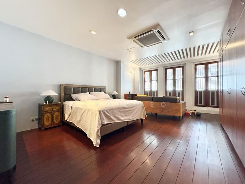 4 Spottiswoode Park Road, Spottiswoode Park Road, 2 Bedrooms, 2,000 sqft, Shophouse For Rent, by Aaron Teo, 500215666 - Bedroom - PropertyGuru.com.sg