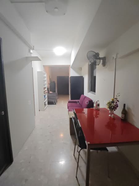 UE Square, 207 River Valley Road, Room Rental, 200 sqft, Apartment For Rent, by Steve Voon, 500215668 - Living Room - PropertyGuru.com.sg