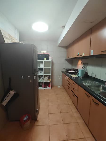 UE Square, 207 River Valley Road, Room Rental, 200 sqft, Apartment For Rent, by Steve Voon, 500215668 - Kitchen - PropertyGuru.com.sg