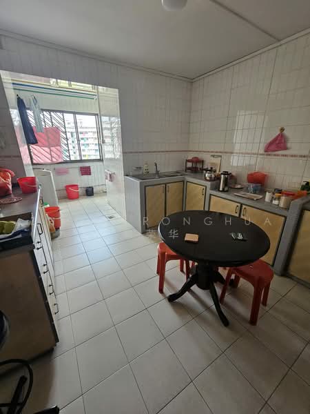 952 Jurong West Street 91, 952 Jurong West Street 91, Room Rental, 120 sqft, HDB Flat For Rent, by Zheng Ronghua 郑荣华, 500215675 - Kitchen - PropertyGuru.com.sg
