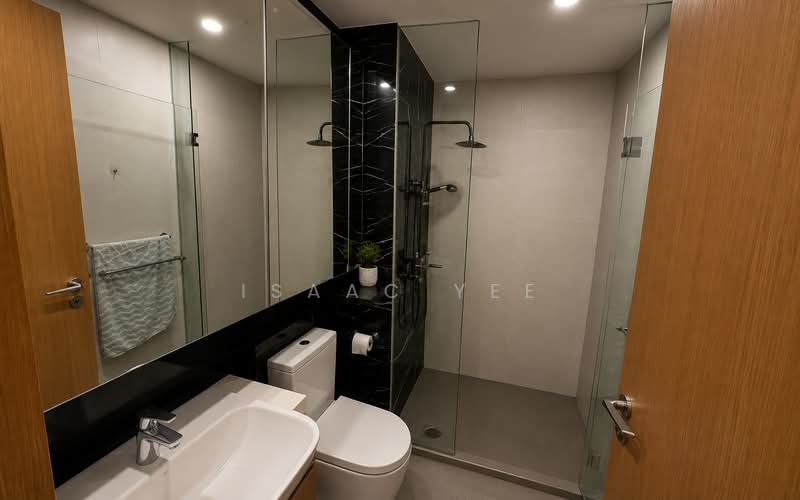 The Glades, 10 Bedok Rise, 1 Bedroom, 484 sqft, Condominium For Sale, by Isaac Yee, 500215681 - Bathroom - PropertyGuru.com.sg