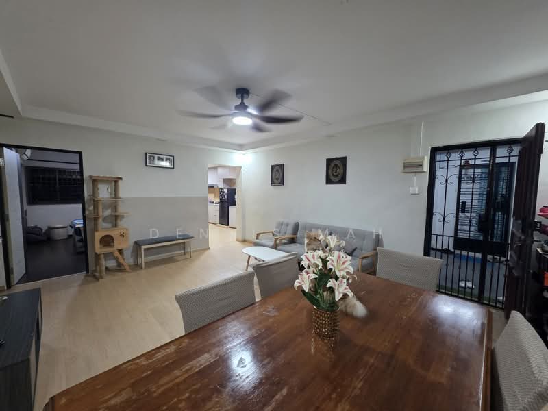 34 Marsiling Drive, 34 Marsiling Drive, 4 Bedrooms, 1,054 sqft, HDB Flat For Sale, by Dennis Mah, 500215682 - Living Room - PropertyGuru.com.sg