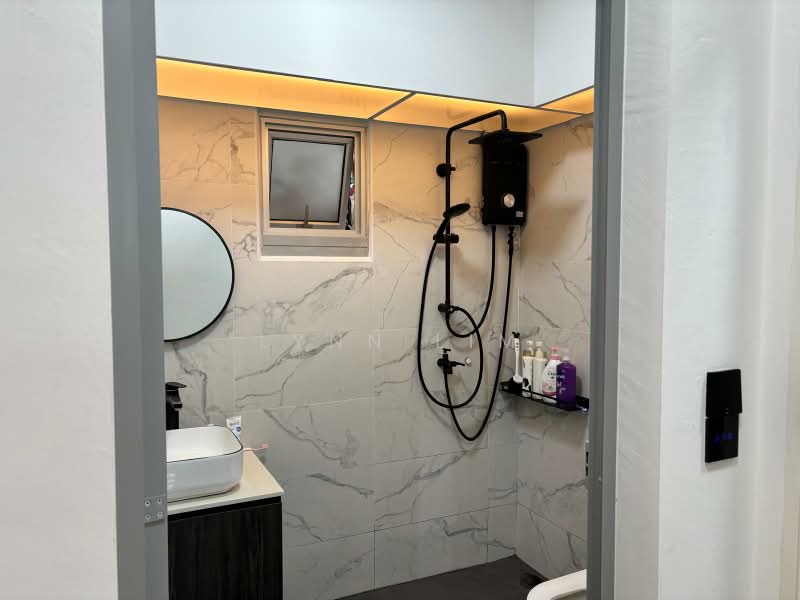 162C Rivervale Crescent, 162C Rivervale Crescent, 3 Bedrooms, 1,001 sqft, HDB Flat For Sale, by Lynn Lim, 500215685 - Bathroom - PropertyGuru.com.sg