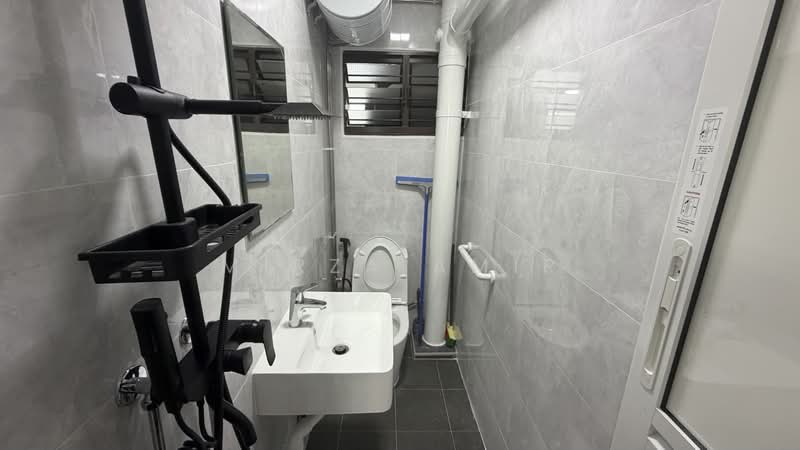 207 Choa Chu Kang Central, 207 Choa Chu Kang Central, 3 Bedrooms, 1,572 sqft, HDB Flat For Sale, by Mirza Amir, 500215688 - Bathroom - PropertyGuru.com.sg