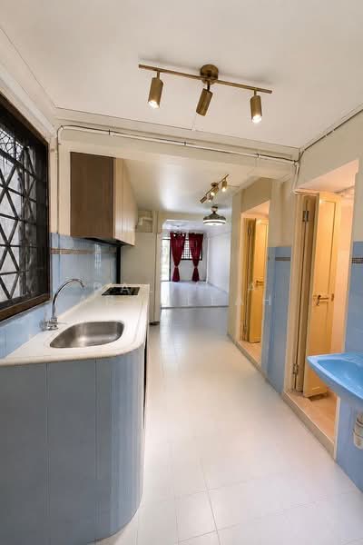 98 Lorong 1 Toa Payoh, 98 Lorong 1 Toa Payoh, 2 Bedrooms, 731 sqft, HDB Flat For Sale, by Daliana Abdullah, 500215692 - Kitchen - PropertyGuru.com.sg
