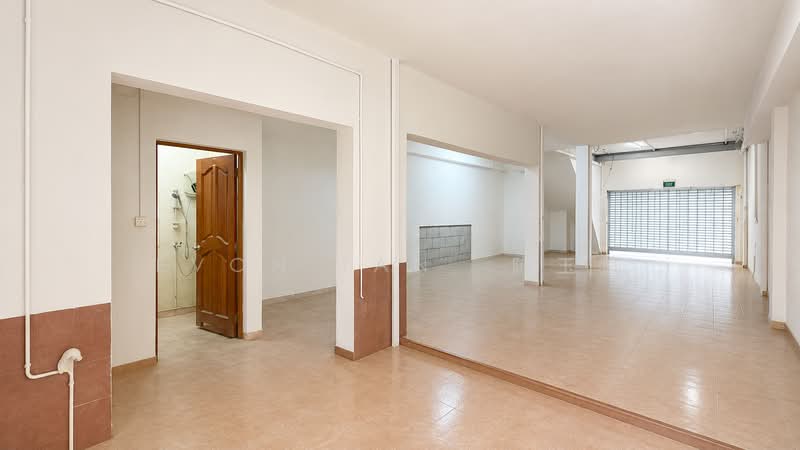 ✨ Ground Floor Shophouse in Middle of Joo Chiat, Joo Chiat Road | Katong | East Coast Road, 1,555 sqft, Shop / Shophouse For Rent, by Evon Tan 陈玉凤, 500215698 - Interior - CommercialGuru.com.sg