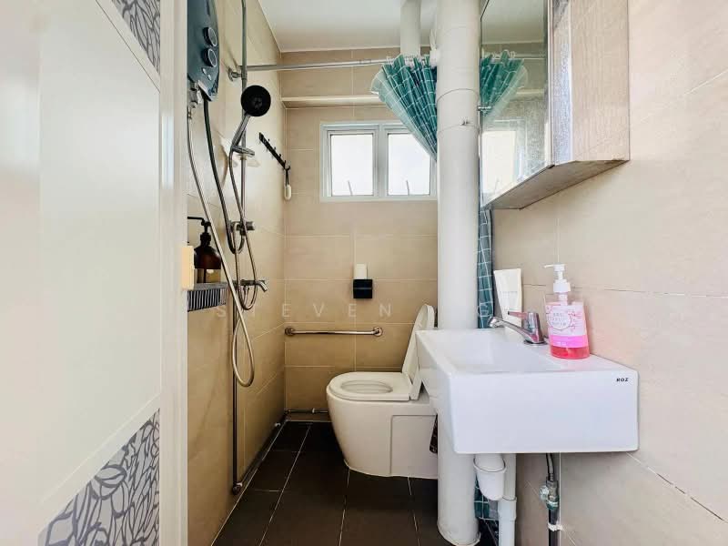 236 Bukit Panjang Ring Road, 236 Bukit Panjang Ring Road, 3 Bedrooms, 904 sqft, HDB Flat For Sale, by Steven NG, 500215699 - Bathroom - PropertyGuru.com.sg