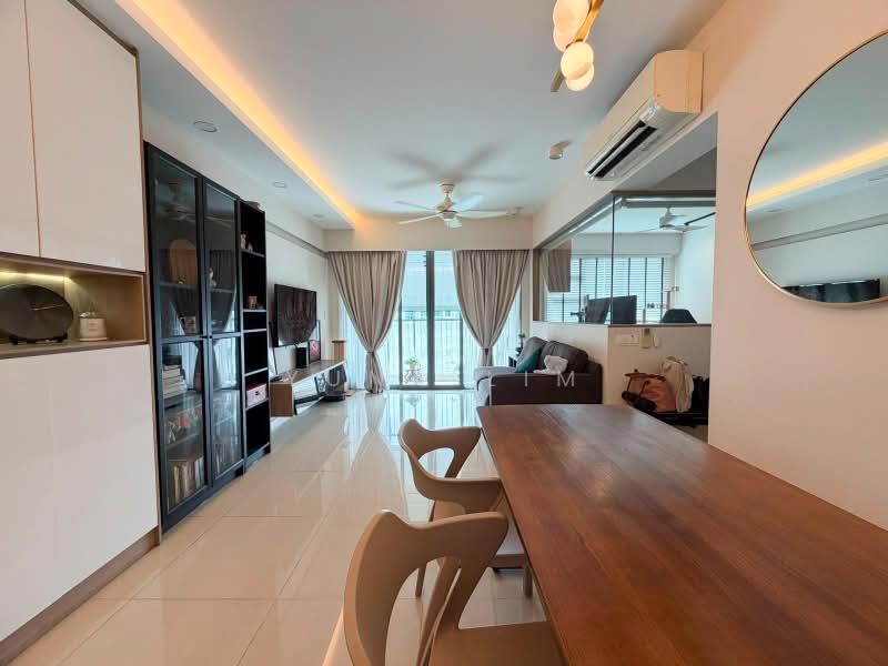 676B Punggol Drive, 676B Punggol Drive, 3 Bedrooms, 1,001 sqft, HDB Flat For Sale, by Yuna Lim, 500215702 - Living Room - PropertyGuru.com.sg
