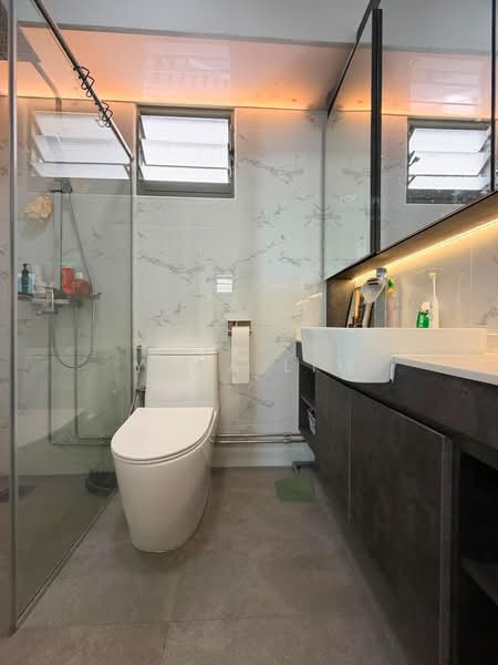 676B Punggol Drive, 676B Punggol Drive, 3 Bedrooms, 1,001 sqft, HDB Flat For Sale, by Yuna Lim, 500215702 - Bathroom - PropertyGuru.com.sg