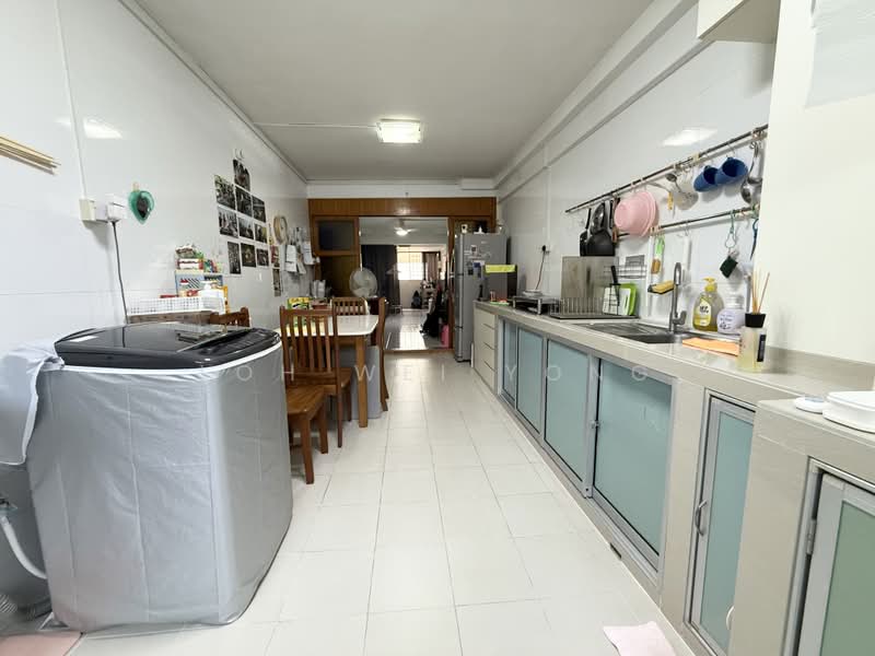 729 Clementi West Street 2, 729 Clementi West Street 2, Room Rental, 180 sqft, HDB Flat For Rent, by Loh Wei Yong, 500215705 - Kitchen - PropertyGuru.com.sg