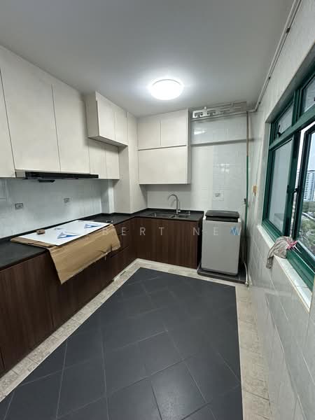354C Admiralty Drive, 354C Admiralty Drive, 3 Bedrooms, 1,001 sqft, HDB Flat For Rent, by Albert New, 500215713 - Kitchen - PropertyGuru.com.sg