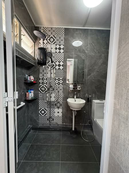 409 Choa Chu Kang Avenue 3, 409 Choa Chu Kang Avenue 3, Room Rental, 45 sqft, HDB Flat For Rent, by Roz Rufai, 500215739 - Bathroom - PropertyGuru.com.sg