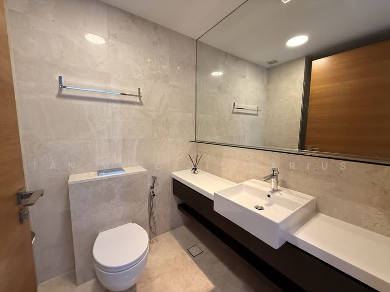 Altez, 16 Enggor Street, 2 Bedrooms, 1,109 sqft, Condominium For Sale, by Tan Ming Jie Darius, 500215742 - Bathroom - PropertyGuru.com.sg