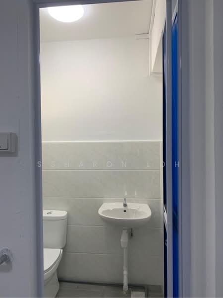 555 Ang Mo Kio Avenue 10, 555 Ang Mo Kio Avenue 10, 1,615 sqft, Food & Beverage For Sale, by Ssharon Loh, 500215770 - CommercialGuru.com.sg