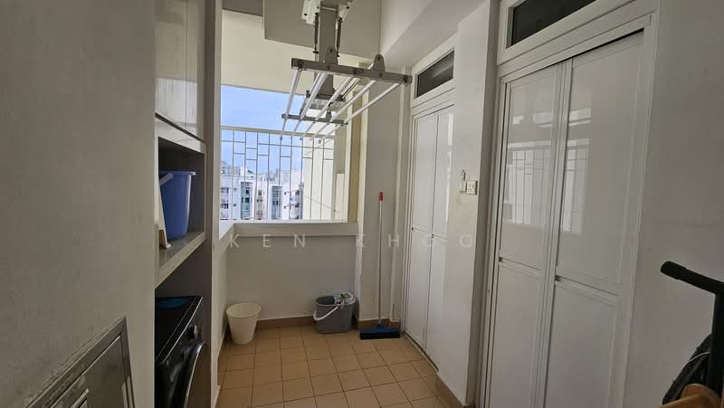 Summerhill, 50 Hume Avenue, 3 Bedrooms, 1,259 sqft, Condominium For Rent, by Ken Khoo, 500215774 - Service yard - PropertyGuru.com.sg