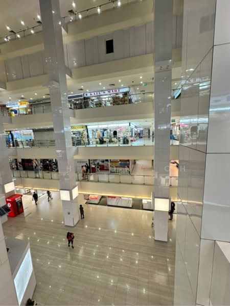 Lucky Plaza, , 1,184 sqft, Mall Shop For Rent, by Ssharon Loh, 500215794 - CommercialGuru.com.sg