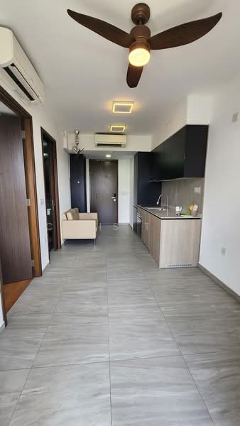 Grandeur Park Residences, 1 Bedok South Avenue 3, 1 Bedroom, 420 sqft, Condominium For Sale, by Chris Tan, 500215795 - Living Room - PropertyGuru.com.sg