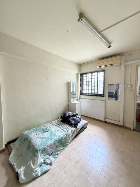 203 Marsiling Drive, 203 Marsiling Drive, 2 Bedrooms, 732 sqft, HDB Flat For Sale, by Alicia Xiao, 500215814 - Bedroom - PropertyGuru.com.sg
