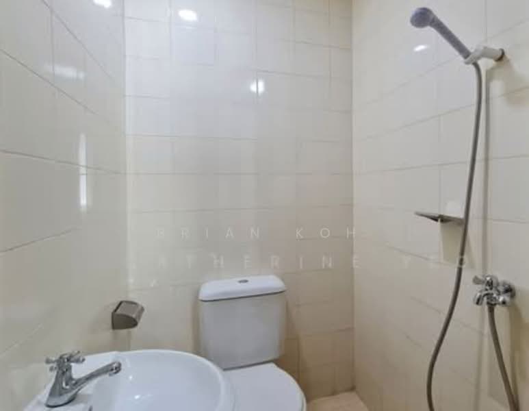Fifth Avenue Condominium, 2 Fifth Avenue, 4 Bedrooms, 2,433 sqft, Condominium For Rent, by Brian Koh, 500215835 - Bathroom - PropertyGuru.com.sg