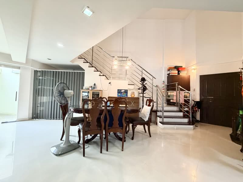 289D Bukit Batok Street 25, 289D Bukit Batok Street 25, 4 Bedrooms, 1,776 sqft, HDB Flat For Sale, by Eddie Xiao, 500215841 - Living Room - PropertyGuru.com.sg