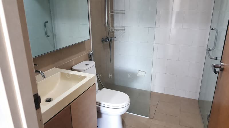 518B Tampines Central 7, 518B Tampines Central 7, 3 Bedrooms, 1,173 sqft, HDB Flat For Sale, by Joseph Khoo, 500215844 - Master Bathroom - PropertyGuru.com.sg
