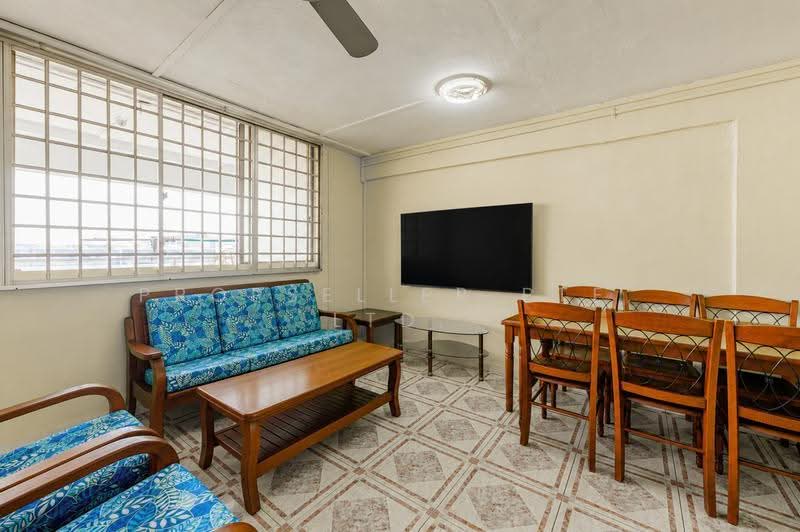 288 Yishun Avenue 6, 288 Yishun Avenue 6, Sembawang / Yishun, 3 Bedrooms, 904 sqft, HDB Flat For Sale, by Gina Tow, 500215859 - Living Room - PropertyGuru.com.sg