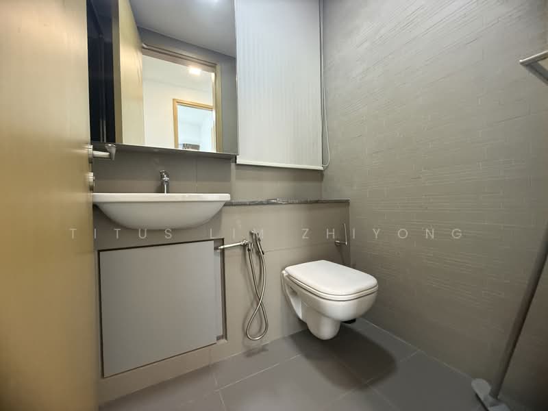 Skyline Residences, 610 Telok Blangah Road, 2 Bedrooms, 829 sqft, Condominium For Rent, by Titus Lim Zhiyong, 500215866 - Bathroom - PropertyGuru.com.sg