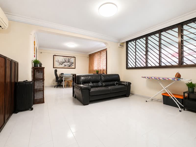 12 Toh Yi Drive, 12 Toh Yi Drive, 3 Bedrooms, 1,119 sqft, HDB Flat For Sale, by Douglas Chew, 500215882 - Living Room - PropertyGuru.com.sg
