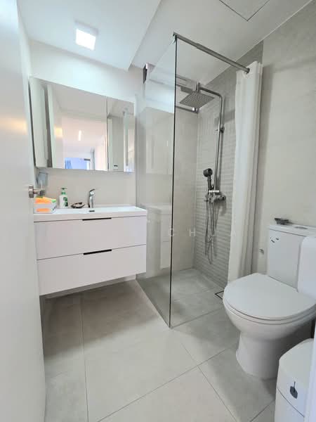 Tanamera Crest, 6 Pari Dedap Walk, 4 Bedrooms, 2,013 sqft, Condominium For Rent, by Joan Chua, 500215883 - Bathroom - PropertyGuru.com.sg