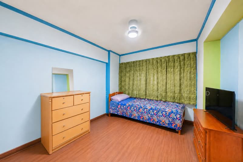 421 Woodlands Street 41, 421 Woodlands Street 41, 3 Bedrooms, 1,141 sqft, HDB Flat For Sale, by Gina Tow, 500215884 - Bedroom - PropertyGuru.com.sg