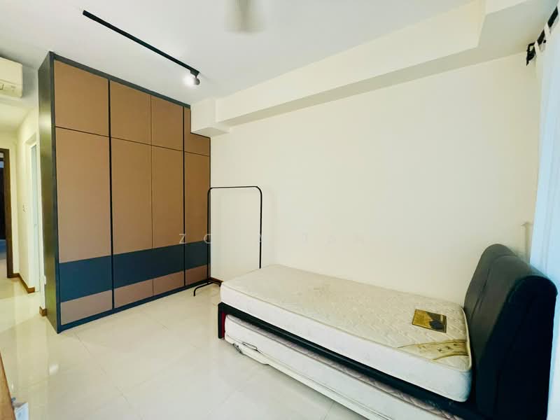 15 Canberra Drive photo 2