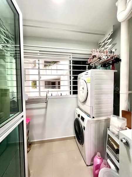 450B Bukit Batok West Avenue 6, 450B Bukit Batok West Avenue 6, 3 Bedrooms, 1,001 sqft, HDB Flat For Sale, by Sherlyn Wong, 500215922 - PropertyGuru.com.sg