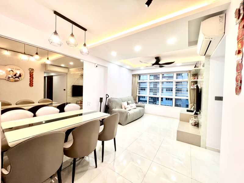 450B Bukit Batok West Avenue 6, 450B Bukit Batok West Avenue 6, 3 Bedrooms, 1,001 sqft, HDB Flat For Sale, by Sherlyn Wong, 500215922 - Living Room - PropertyGuru.com.sg