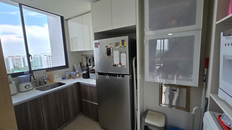 The Luxurie, 11 Compassvale Road, 2 Bedrooms, 883 sqft, Condominium For Sale, by Gupta Sameer Raj, 500215936 - Kitchen - PropertyGuru.com.sg