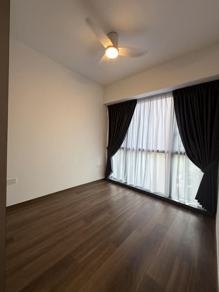 Bartley Vue, 6 Jalan Bunga Rampai, 2 Bedrooms, 657 sqft, Condominium For Sale, by Iris Lee, 500215948 - Master Bedroom - PropertyGuru.com.sg