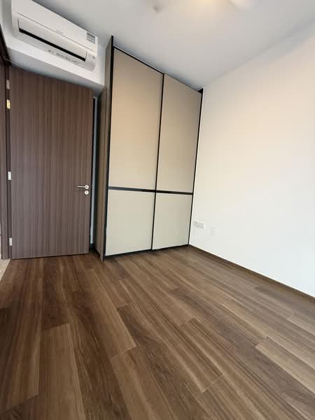 Bartley Vue, 6 Jalan Bunga Rampai, 2 Bedrooms, 657 sqft, Condominium For Sale, by Iris Lee, 500215948 - Master Bedroom - PropertyGuru.com.sg